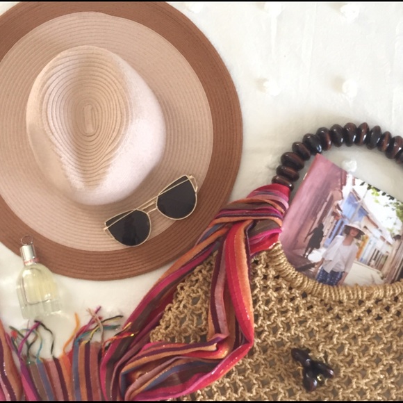 Modern Cat Eye Sunglasses - Picture 3 of 5